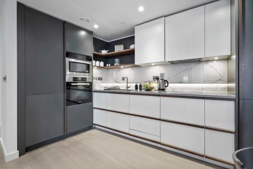 Luxe 2BR / Paddington / Hyde Park - image 14