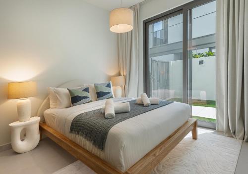 Allsopp & Allsopp - 4-Bedroom plus maid's room Villa in Aura Gardens Tilal Al Ghaf - - image 5