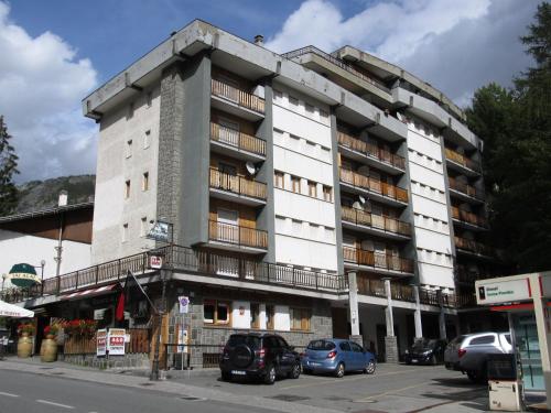 Apartment with Balcony - Separate Building