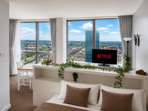 Stylish City View Apartment At Rotunda 3 in Castle Bromwich
