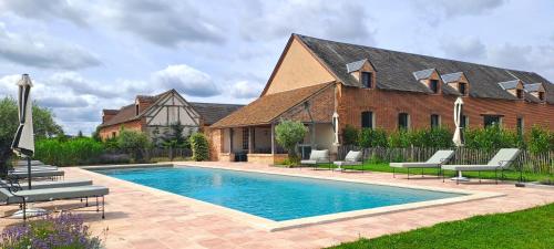 La Bergerie & Le Poulailler - Pool, Padel & Spa - Gite de Charme en Sologne – khách sạn tại Cerdon