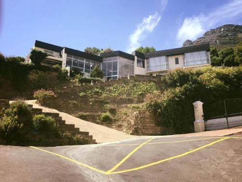 14 Ixia Street, Hout Bay – khách sạn tại Vịnh Hout