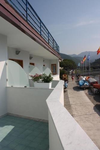 Hotel Bagni Arcobaleno - Tap to explore photos