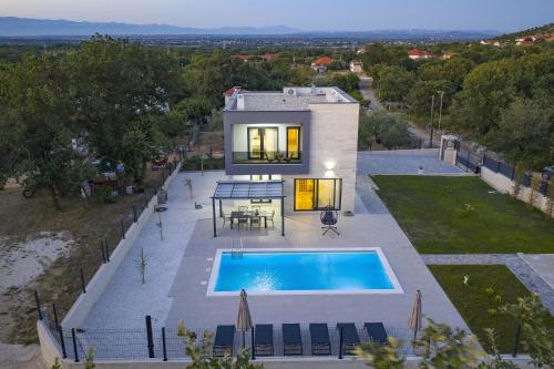 My Dalmatia - Villa Verde with private pool in Debeljak