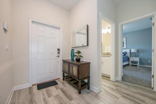 4BR Town house with Pool 4907JA - image 5