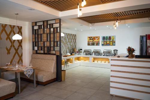 Astra City Hotel photo 4