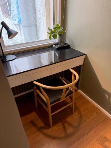 Upscale 3 bed 3 bath suite 1 min to BTS Prompong - image 14