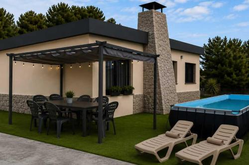 Villa Serena · Piscina privada · Vistas al valle · gîte à louer Verdegás