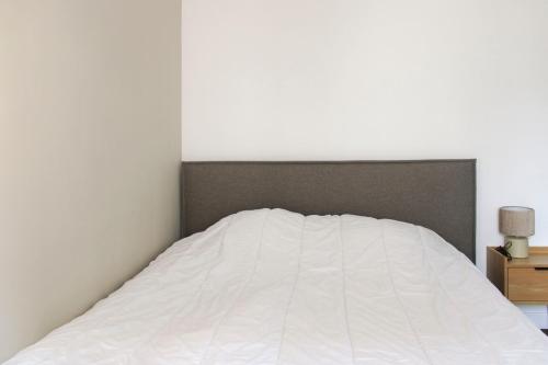 Bright Apartment with Montmartre View - 38m - image 11