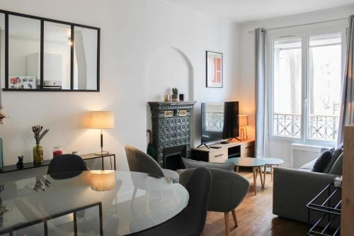 Bright Apartment with Montmartre View - 38m - image 13