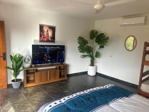 Quinta Moderna Relax, Piscina y Fogon in Aregua