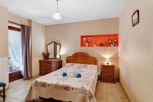 2 double beds