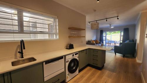 Seaside apartment 500meters from beach - image 3