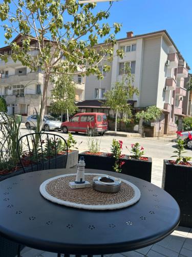 Instalaciones, Lighthouse in Obzor