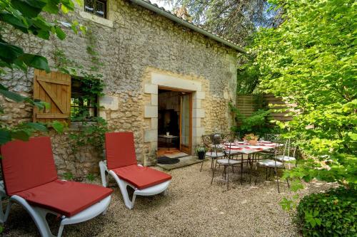 Maison Les Rocailles in Saint-Martin-des-Combes