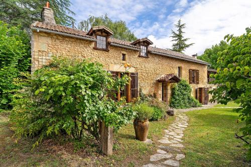 Maison de vacances Loriot in Saint-Martin-des-Combes