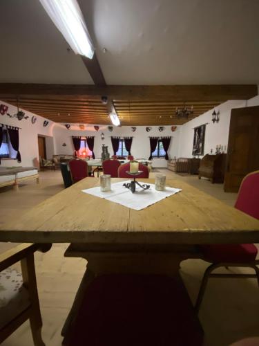 Schlosstaverne Sighartstein Familienzimmer in Neumarkt Am Wallersee