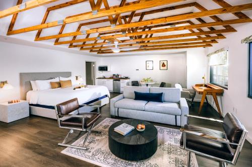 All-Movie Hotel in بيشترى