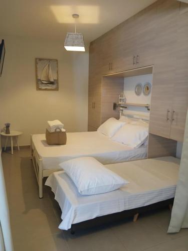 Stay at Michail - Seaside Escape gîte à louer Nikiána