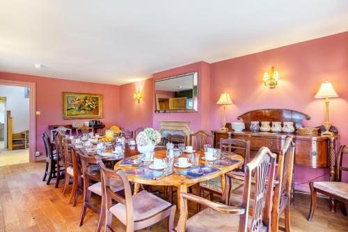 The Farmhouse in Bramley (Surrey)