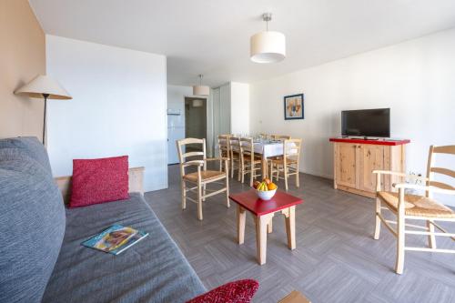 3 bedrooms, 4 beds