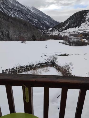 Bel appartement à la Montagne (Bel appartement a la Montagne) in Cervieres (Hautes Alpes)