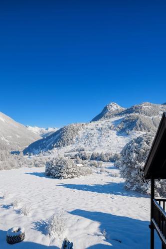 Bel appartement à la Montagne (Bel appartement a la Montagne) in Cervieres (Hautes Alpes)