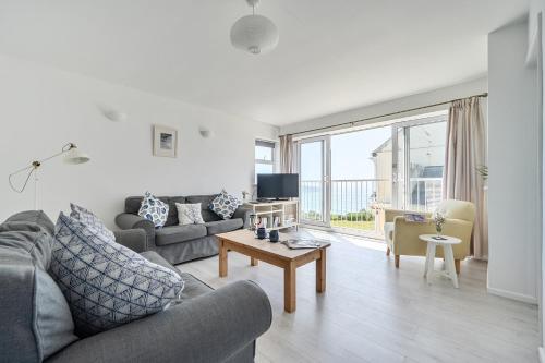 Brook House - image 12