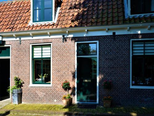 A szálláshely kívülről, Het Vissershuisje in Edam-Volendam