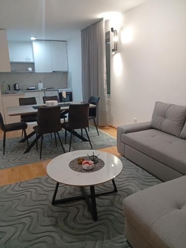 Blue House Apartment Plus