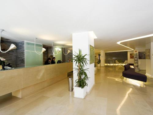 Exterior view, Mercure Palermo Centro in Palermo