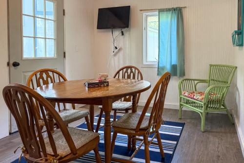 Rustic Hideaway w/ Fire Pit < 1 Mi to River! in Summersville