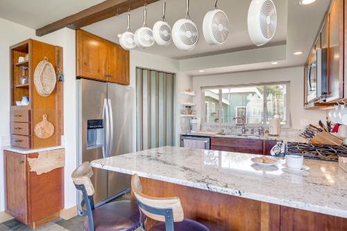 Beachfront Oasis! Luxe Lummi Island Retreat in Lummi Island