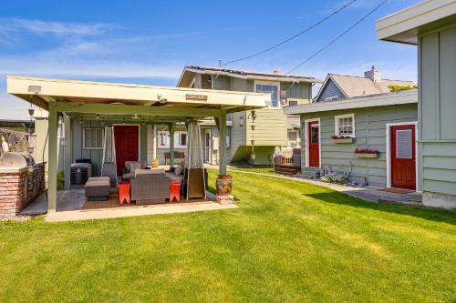 Beachfront Oasis! Luxe Lummi Island Retreat in Lummi Island