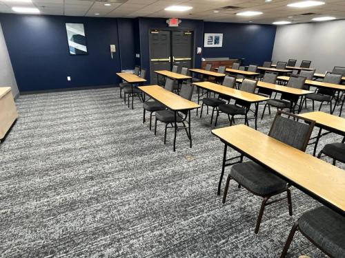 Country Inn & Suites by Radisson, Louisville East, KY in Louisville, USA