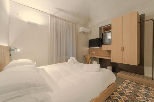 1 queen bed