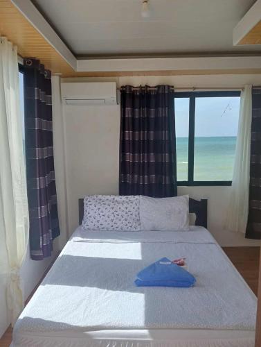 Bulls Guesthouse with seaview in Toledo City