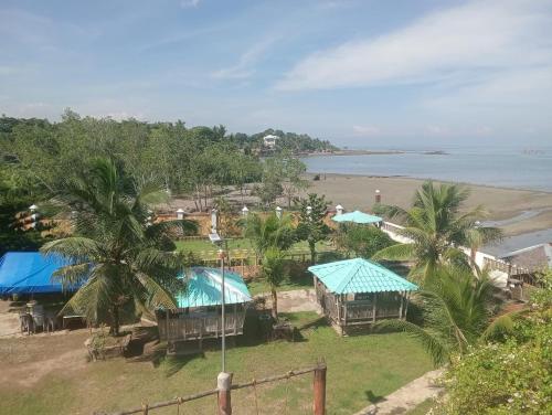 Bulls Guesthouse with seaview in Toledo City