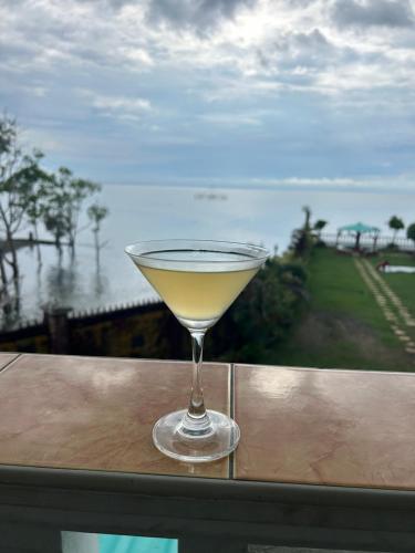Bulls Guesthouse with seaview in Toledo City