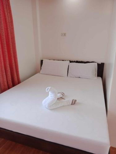 Bulls Guesthouse with seaview in Toledo City
