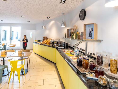 Food and beverages, Ibis Basel Bahnhof Hotel in Basel