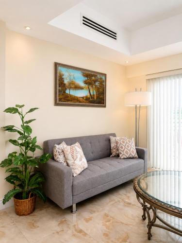 Stylish One Bedroom Condo in Woodbrook