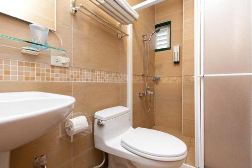 Chun Feng Cao Tang Homestay – Yuanshan, WV