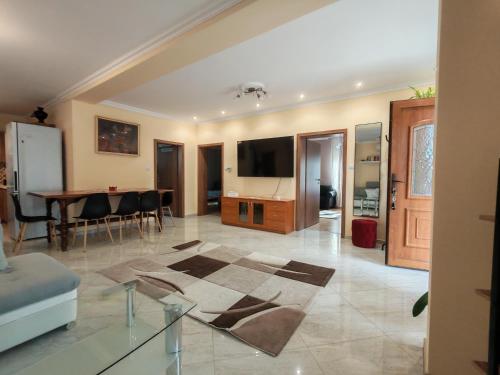 Erzsébet Vendégház Siófok – khách sạn tại Siofok