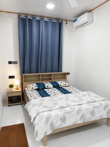 blu beds blue Rose Guest House in Hanimaadhoo