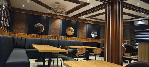 Bar/lounge, Rivona Hotel & Suites Ltd. in Uyo