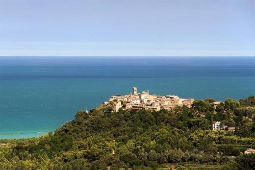 La Casa Di Torre Di Palme