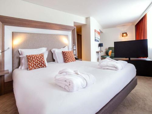 Novotel Lyon Confluence Room Type - Suite with Double Bed and Double Sofa