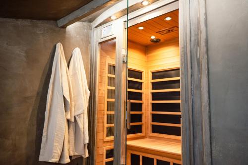 Spa privatif - Moon by Destiny and You in Fontenay-Tresigny