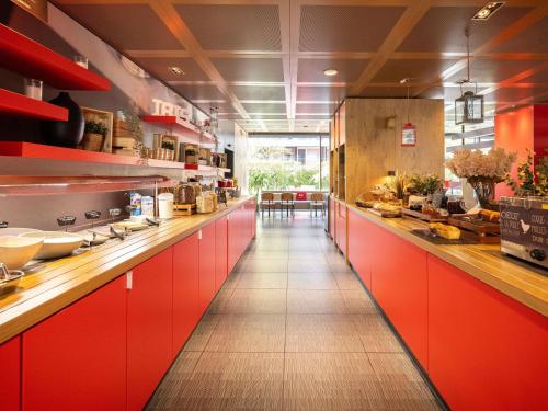 Food and beverages, Ibis Geneve Centre Nations Hotel in Geneva